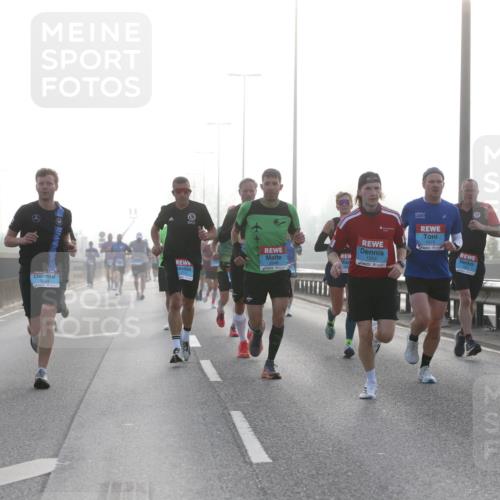 03.10.2026 - Köhlbrandbrückenlauf Jannik Wohlers http://msf.ph/oto/10704264 03.10.2026 09:14:10 Position 3 1553, 1515 meine-sportfotos.de