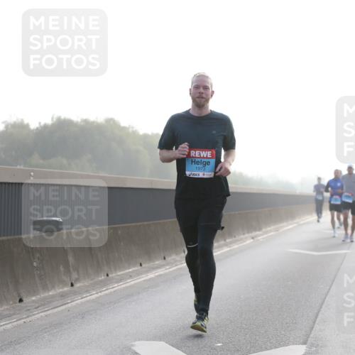 03.10.2026 - Köhlbrandbrückenlauf Jannik Wohlers http://msf.ph/oto/10704291 03.10.2026 09:14:15 Position 3 1973 meine-sportfotos.de