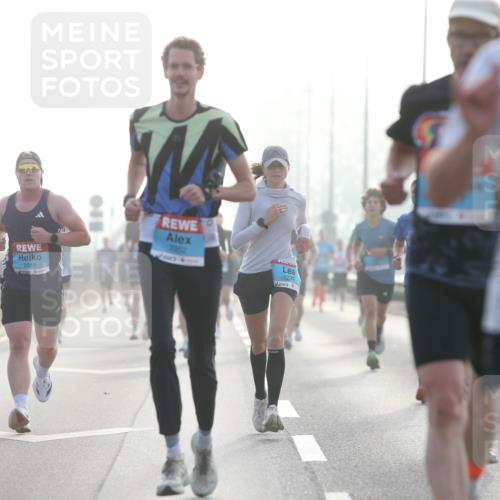 03.10.2026 - Köhlbrandbrückenlauf Jannik Wohlers http://msf.ph/oto/10704325 03.10.2026 09:14:24 Position 3 2216, 2352, 1234 meine-sportfotos.de