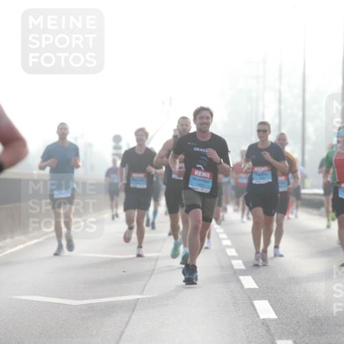 03.10.2026 - Köhlbrandbrückenlauf Jannik Wohlers http://msf.ph/oto/10704340 03.10.2026 09:14:27 Position 3 1421 meine-sportfotos.de