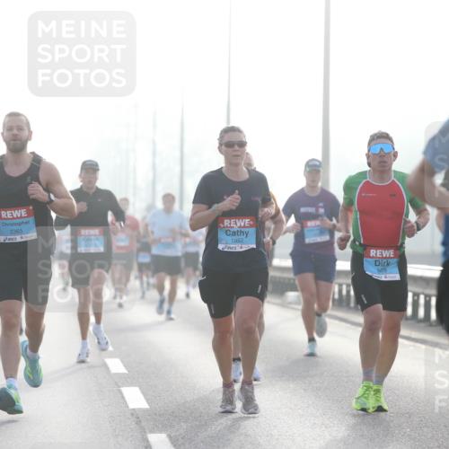 03.10.2026 - Köhlbrandbrückenlauf Jannik Wohlers http://msf.ph/oto/10704357 03.10.2026 09:14:31 Position 3 2044, 2365, 1952, 1479 meine-sportfotos.de