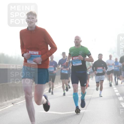 03.10.2026 - Köhlbrandbrückenlauf Jannik Wohlers http://msf.ph/oto/10704367 03.10.2026 09:14:37 Position 3 3457 meine-sportfotos.de