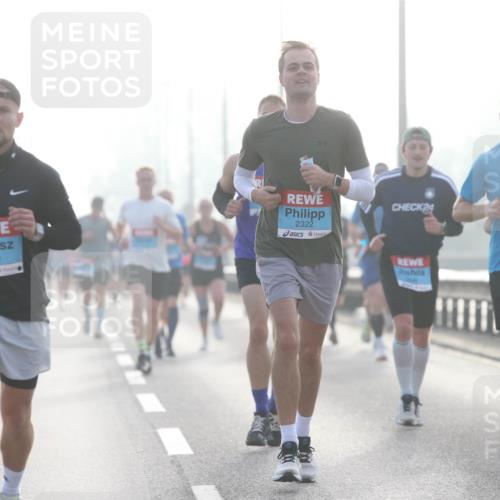 03.10.2026 - Köhlbrandbrückenlauf Jannik Wohlers http://msf.ph/oto/10704387 03.10.2026 09:14:44 Position 3 1196, 2099, 2322, 1522 meine-sportfotos.de
