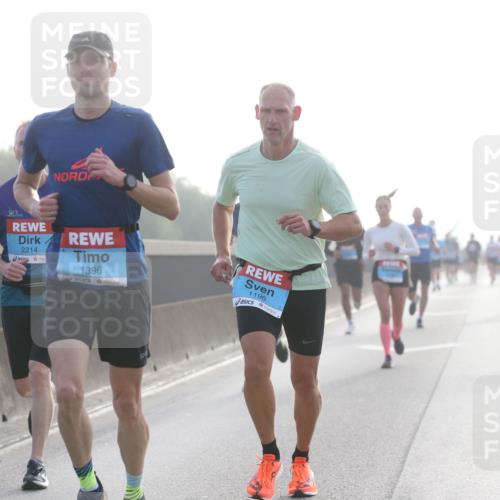 03.10.2026 - Köhlbrandbrückenlauf Jannik Wohlers http://msf.ph/oto/10704402 03.10.2026 09:14:47 Position 3 2214, 1396, 1196, 60 meine-sportfotos.de