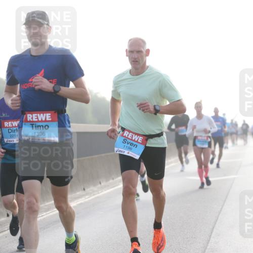 03.10.2026 - Köhlbrandbrückenlauf Jannik Wohlers http://msf.ph/oto/10704405 03.10.2026 09:14:47 Position 3 2214, 1396, 1196 meine-sportfotos.de