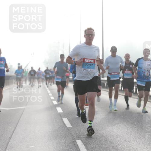 03.10.2026 - Köhlbrandbrückenlauf Jannik Wohlers http://msf.ph/oto/10704412 03.10.2026 09:14:50 Position 3 1101, 3747 meine-sportfotos.de