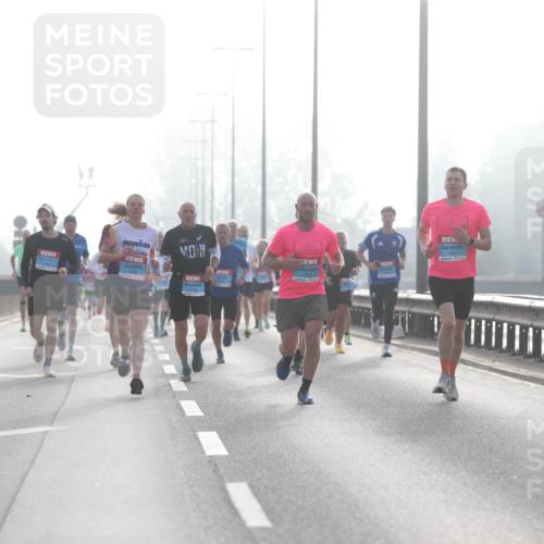 03.10.2026 - Köhlbrandbrückenlauf Jannik Wohlers http://msf.ph/oto/10704428 03.10.2026 09:14:59 Position 3 1941 meine-sportfotos.de