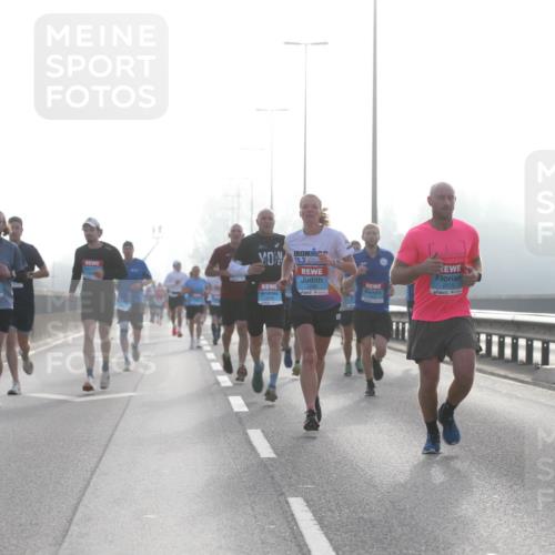 03.10.2026 - Köhlbrandbrückenlauf Jannik Wohlers http://msf.ph/oto/10704439 03.10.2026 09:15:02 Position 3 1262, 10, 3, 1298, 2275, 1941 meine-sportfotos.de