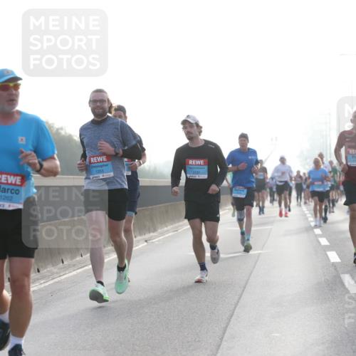 03.10.2026 - Köhlbrandbrückenlauf Jannik Wohlers http://msf.ph/oto/10704449 03.10.2026 09:15:05 Position 3 1262, 1355, 2189 meine-sportfotos.de