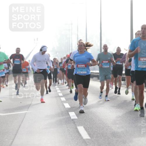 03.10.2026 - Köhlbrandbrückenlauf Jannik Wohlers http://msf.ph/oto/10704458 03.10.2026 09:15:09 Position 3 1267, 2333 meine-sportfotos.de