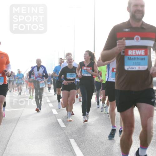 03.10.2026 - Köhlbrandbrückenlauf Jannik Wohlers http://msf.ph/oto/10704536 03.10.2026 09:15:23 Position 3 2436, 2395, 1532, 2127, 2319 meine-sportfotos.de