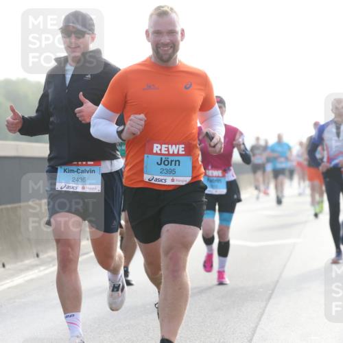 03.10.2026 - Köhlbrandbrückenlauf Jannik Wohlers http://msf.ph/oto/10704540 03.10.2026 09:15:24 Position 3 2394, 9, 2436, 180, 2395 meine-sportfotos.de