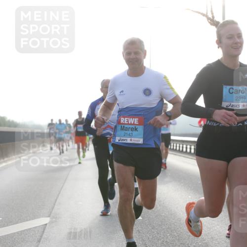 03.10.2026 - Köhlbrandbrückenlauf Jannik Wohlers http://msf.ph/oto/10704555 03.10.2026 09:15:26 Position 3 2143, 2319 meine-sportfotos.de