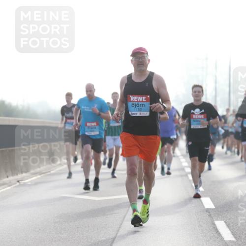 03.10.2026 - Köhlbrandbrückenlauf Jannik Wohlers http://msf.ph/oto/10704565 03.10.2026 09:15:29 Position 3 1152, 1371 meine-sportfotos.de