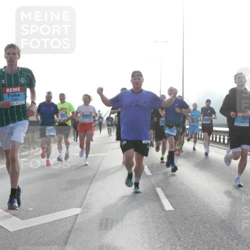 03.10.2026 - Köhlbrandbrückenlauf Jannik Wohlers http://msf.ph/oto/10704614 03.10.2026 09:15:36 Position 3 1939, 1588, 3843 meine-sportfotos.de