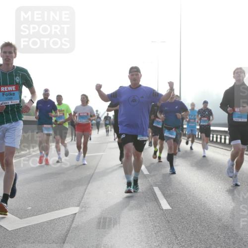 03.10.2026 - Köhlbrandbrückenlauf Jannik Wohlers http://msf.ph/oto/10704616 03.10.2026 09:15:36 Position 3 1936, 1588, 3843 meine-sportfotos.de