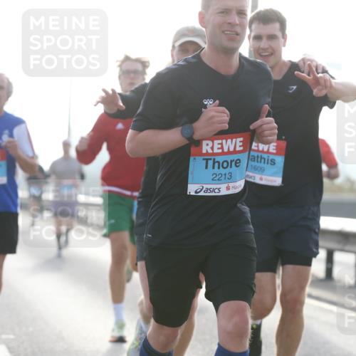 03.10.2026 - Köhlbrandbrückenlauf Jannik Wohlers http://msf.ph/oto/10704675 03.10.2026 09:15:46 Position 3 2213, 1609 meine-sportfotos.de