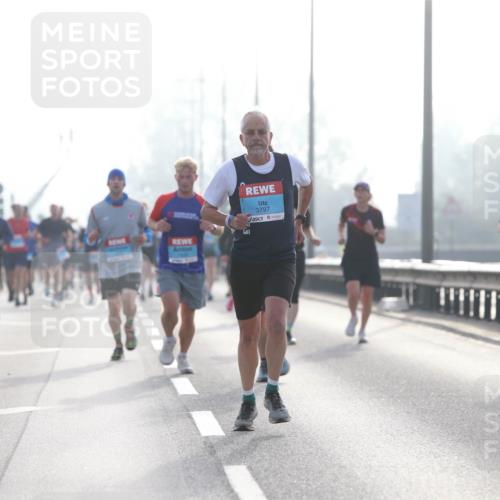 03.10.2026 - Köhlbrandbrückenlauf Jannik Wohlers http://msf.ph/oto/10704706 03.10.2026 09:15:56 Position 3 2361, 3797, 370 meine-sportfotos.de