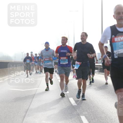03.10.2026 - Köhlbrandbrückenlauf Jannik Wohlers http://msf.ph/oto/10704715 03.10.2026 09:16:00 Position 3 1833 meine-sportfotos.de