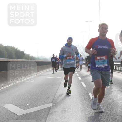 03.10.2026 - Köhlbrandbrückenlauf Jannik Wohlers http://msf.ph/oto/10704730 03.10.2026 09:16:04 Position 3 2279, 1833 meine-sportfotos.de