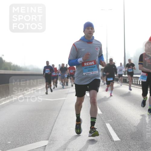 03.10.2026 - Köhlbrandbrückenlauf Jannik Wohlers http://msf.ph/oto/10704735 03.10.2026 09:16:04 Position 3 2279, 31, 18 meine-sportfotos.de