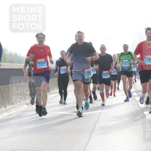 03.10.2026 - Köhlbrandbrückenlauf Jannik Wohlers http://msf.ph/oto/10704755 03.10.2026 09:16:10 Position 3 1572, 2241, 2670, 1476 meine-sportfotos.de