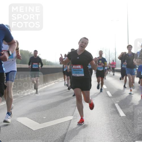 03.10.2026 - Köhlbrandbrückenlauf Jannik Wohlers http://msf.ph/oto/10704763 03.10.2026 09:16:20 Position 3 1084, 2274 meine-sportfotos.de