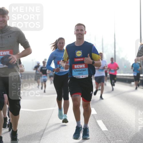 03.10.2026 - Köhlbrandbrückenlauf Jannik Wohlers http://msf.ph/oto/10704772 03.10.2026 09:16:21 Position 3 3, 1942, 2325 meine-sportfotos.de