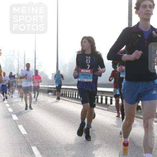 03.10.2026 - Köhlbrandbrückenlauf Jannik Wohlers http://msf.ph/oto/10704779 03.10.2026 09:16:22 Position 3 1942, 3, 2325, 21 meine-sportfotos.de