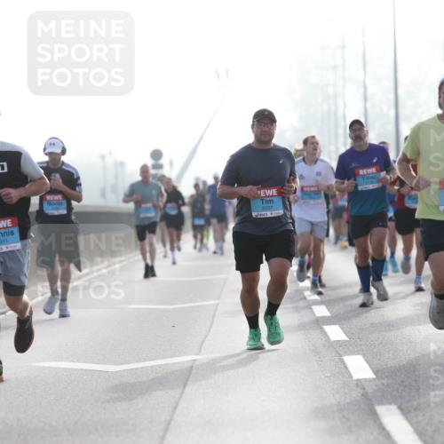 03.10.2026 - Köhlbrandbrückenlauf Jannik Wohlers http://msf.ph/oto/10704789 03.10.2026 09:16:28 Position 3 1911, 2227, 1454, 1321 meine-sportfotos.de
