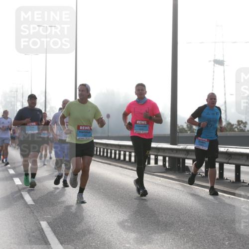 03.10.2026 - Köhlbrandbrückenlauf Jannik Wohlers http://msf.ph/oto/10704799 03.10.2026 09:16:30 Position 3 1321, 1940 meine-sportfotos.de