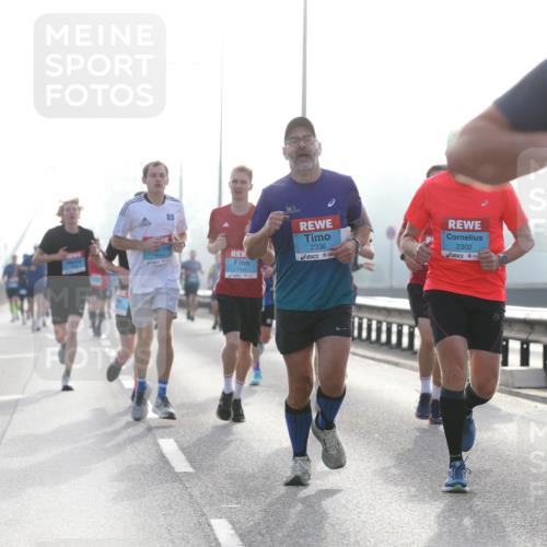 03.10.2026 - Köhlbrandbrückenlauf Jannik Wohlers http://msf.ph/oto/10704820 03.10.2026 09:16:35 Position 3 0, 2336, 2302 meine-sportfotos.de
