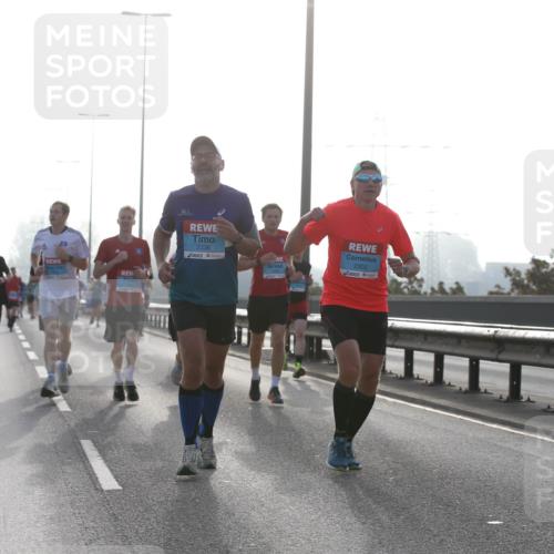 03.10.2026 - Köhlbrandbrückenlauf Jannik Wohlers http://msf.ph/oto/10704827 03.10.2026 09:16:36 Position 3 2336, 2302 meine-sportfotos.de
