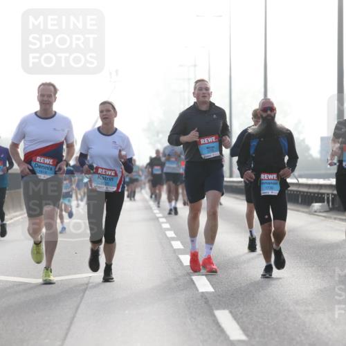 03.10.2026 - Köhlbrandbrückenlauf Jannik Wohlers http://msf.ph/oto/10704903 03.10.2026 09:16:59 Position 3 3765, 1618, 1620, 1730, 1422, 2290 meine-sportfotos.de