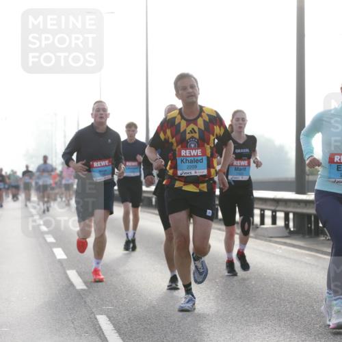 03.10.2026 - Köhlbrandbrückenlauf Jannik Wohlers http://msf.ph/oto/10704909 03.10.2026 09:17:02 Position 3 1620, 2209, 2290 meine-sportfotos.de