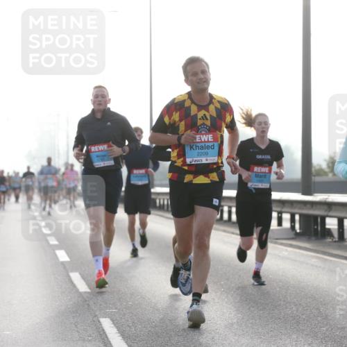 03.10.2026 - Köhlbrandbrückenlauf Jannik Wohlers http://msf.ph/oto/10704917 03.10.2026 09:17:02 Position 3 1620, 2209, 1422, 2290 meine-sportfotos.de