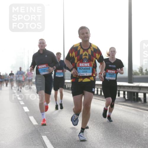03.10.2026 - Köhlbrandbrückenlauf Jannik Wohlers http://msf.ph/oto/10704919 03.10.2026 09:17:02 Position 3 1620, 3765, 2209, 2290 meine-sportfotos.de