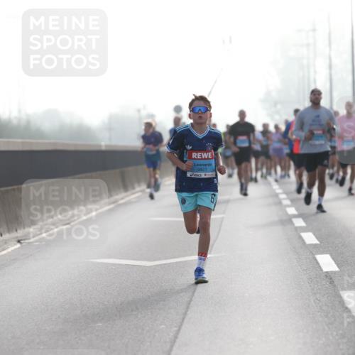 03.10.2026 - Köhlbrandbrückenlauf Jannik Wohlers http://msf.ph/oto/10704942 03.10.2026 09:17:06 Position 3 2321, 3821 meine-sportfotos.de