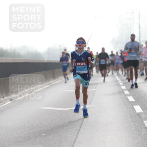 03.10.2026 - Köhlbrandbrückenlauf Jannik Wohlers http://msf.ph/oto/10704948 03.10.2026 09:17:06 Position 3 2321, 3821, 6 meine-sportfotos.de