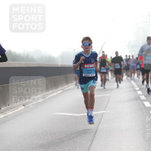 03.10.2026 - Köhlbrandbrückenlauf Jannik Wohlers http://msf.ph/oto/10704953 03.10.2026 09:17:06 Position 3 232, 3821 meine-sportfotos.de