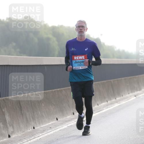 03.10.2026 - Köhlbrandbrückenlauf Jannik Wohlers http://msf.ph/oto/10704956 03.10.2026 09:17:07 Position 3 2321, 382, 6 meine-sportfotos.de