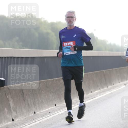 03.10.2026 - Köhlbrandbrückenlauf Jannik Wohlers http://msf.ph/oto/10704958 03.10.2026 09:17:08 Position 3 232, 3821, 6 meine-sportfotos.de