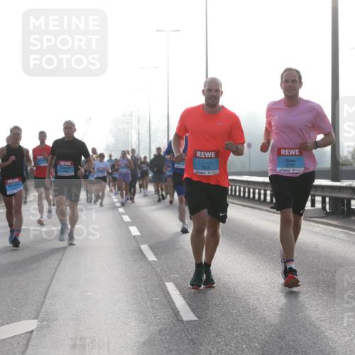03.10.2026 - Köhlbrandbrückenlauf Jannik Wohlers http://msf.ph/oto/10704975 03.10.2026 09:17:17 Position 3 3856, 3786 meine-sportfotos.de