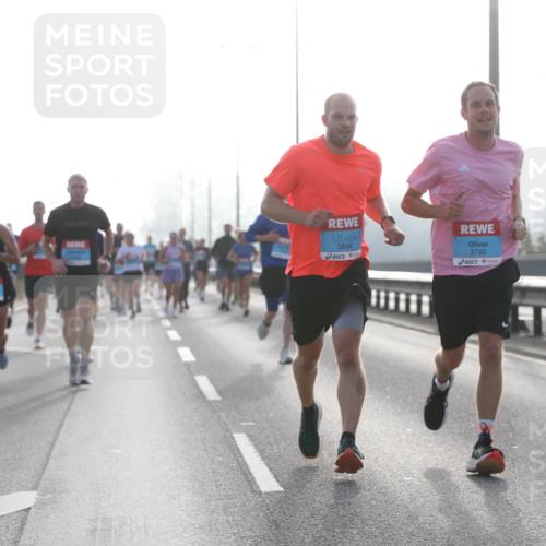 03.10.2026 - Köhlbrandbrückenlauf Jannik Wohlers http://msf.ph/oto/10704980 03.10.2026 09:17:17 Position 3 3856, 3786 meine-sportfotos.de