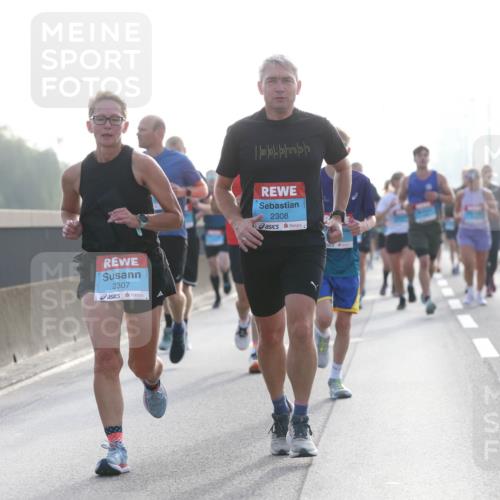 03.10.2026 - Köhlbrandbrückenlauf Jannik Wohlers http://msf.ph/oto/10704983 03.10.2026 09:17:19 Position 3 2307, 2308 meine-sportfotos.de