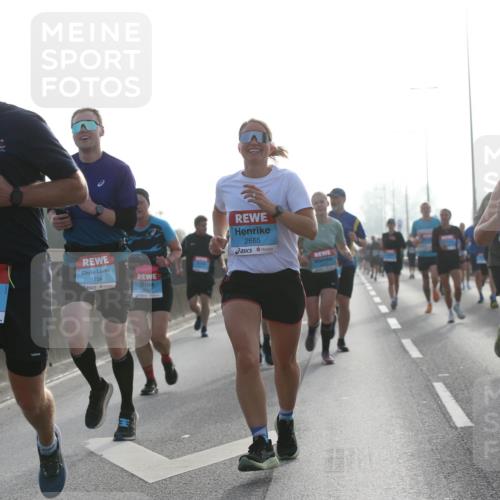 03.10.2026 - Köhlbrandbrückenlauf Jannik Wohlers http://msf.ph/oto/10705020 03.10.2026 09:17:27 Position 3 1648, 3704, 2665, 2707 meine-sportfotos.de
