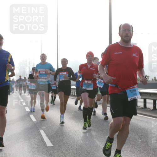 03.10.2026 - Köhlbrandbrückenlauf Jannik Wohlers http://msf.ph/oto/10705027 03.10.2026 09:17:30 Position 3 1873, 2393, 123, 1237, 3, 1236 meine-sportfotos.de