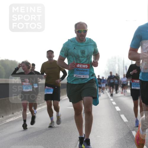 03.10.2026 - Köhlbrandbrückenlauf Jannik Wohlers http://msf.ph/oto/10705045 03.10.2026 09:17:32 Position 3 2351, 1797 meine-sportfotos.de