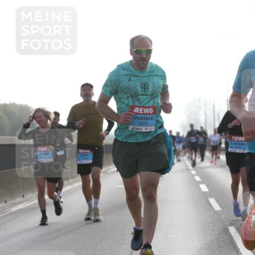 03.10.2026 - Köhlbrandbrückenlauf Jannik Wohlers http://msf.ph/oto/10705047 03.10.2026 09:17:33 Position 3 2351, 1797 meine-sportfotos.de