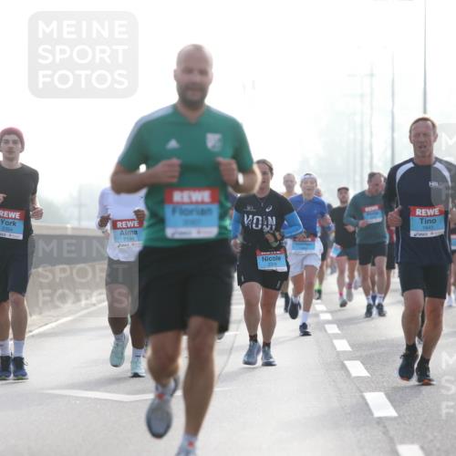 03.10.2026 - Köhlbrandbrückenlauf Jannik Wohlers http://msf.ph/oto/10705064 03.10.2026 09:17:37 Position 3 2354, 2196, 2314, 1645, 2281 meine-sportfotos.de